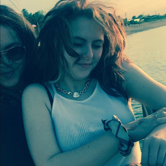 Meet your Posher, Tania - Picture 2 of 3